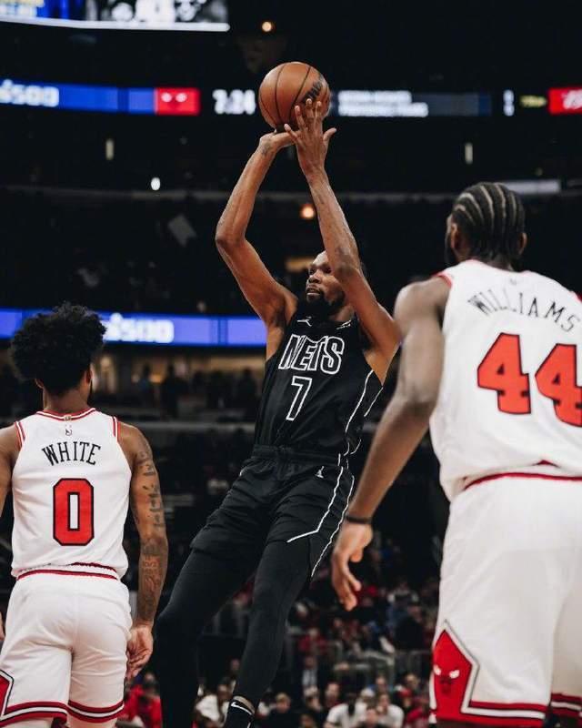 开云体育app-篮网B队爆冷公牛，杜兰特爆发神勇