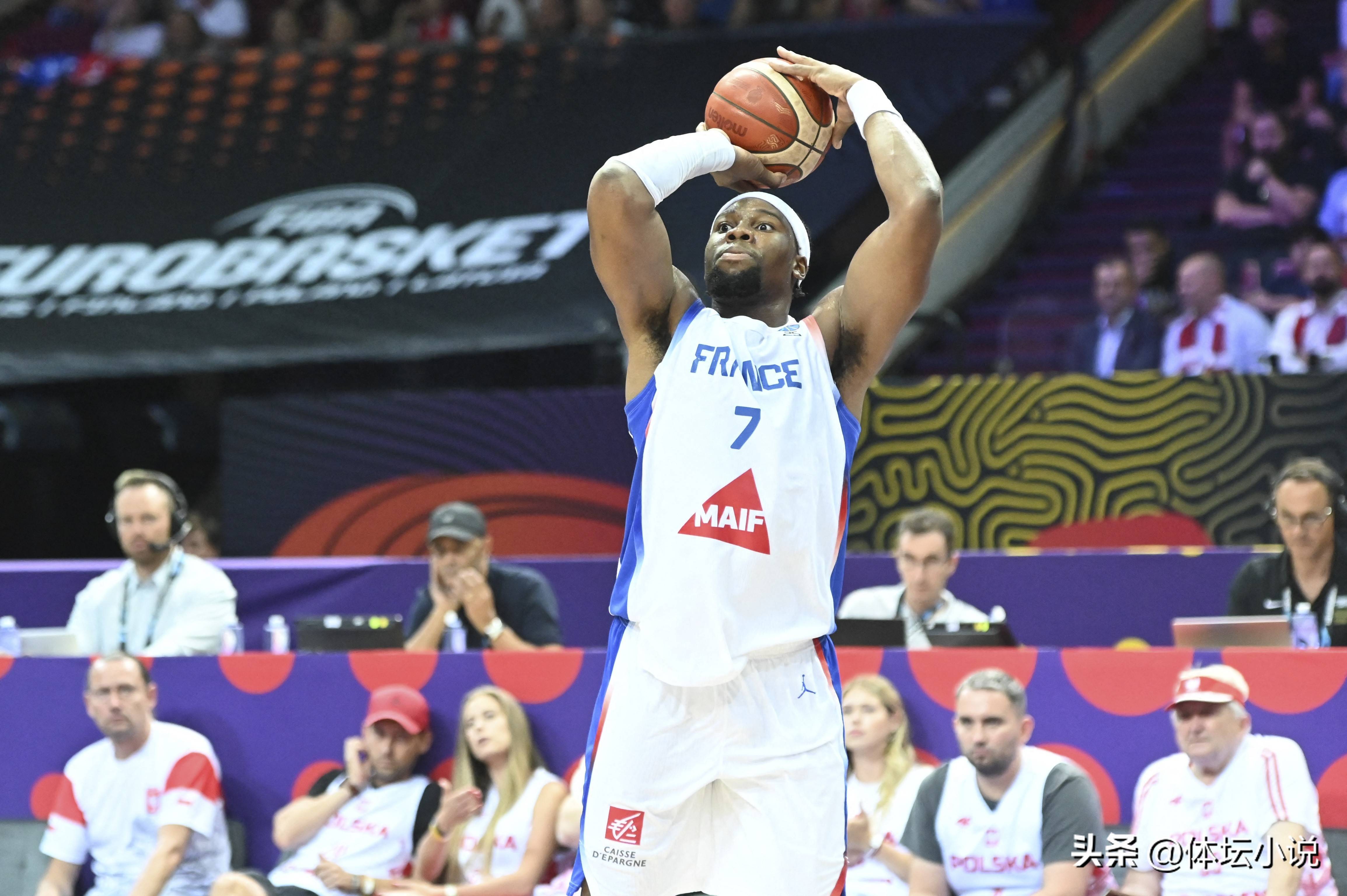 开云体育中国-希腊男篮完胜塞尔维亚男篮，巴恩斯送出助攻