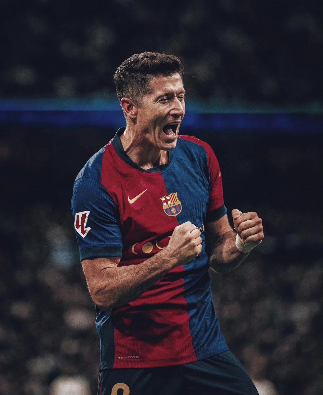 皇马碾压巴萨，范佩西关键制胜