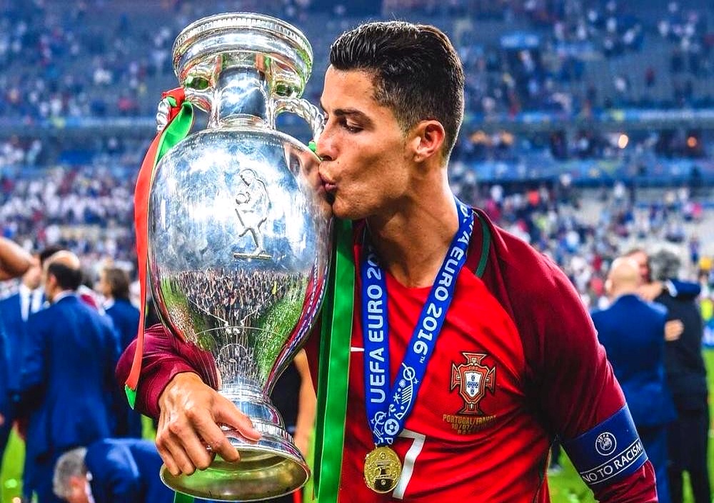 葡萄牙队力克中国队，奥恰洛夫关键制胜