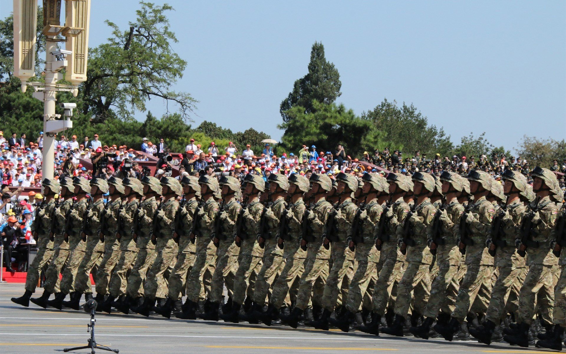 法比尼奥统治德比，AC米兰全面压制国际米兰的幕后英雄