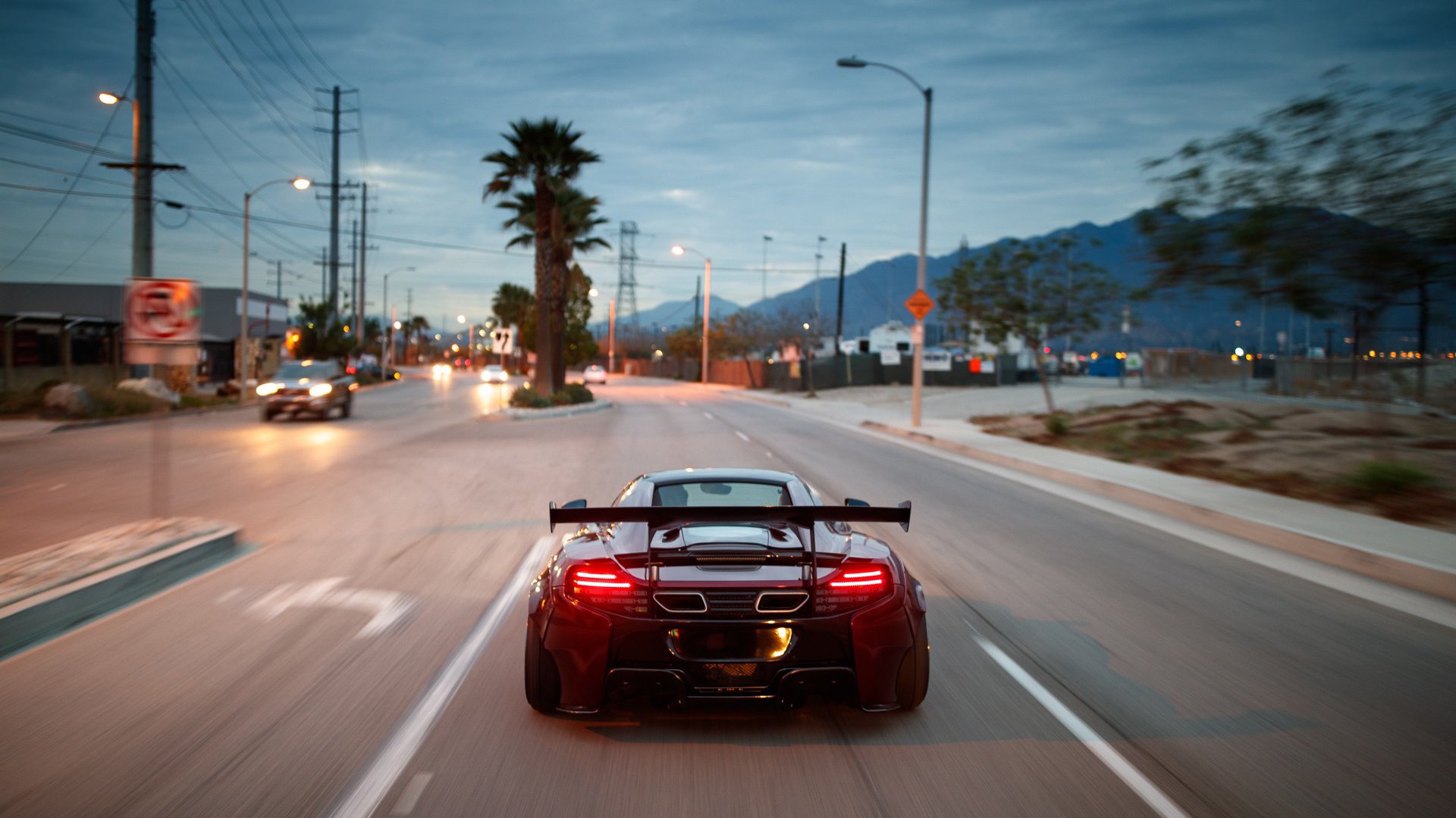 足球双重奏,西甲国家德比焦点战与罗马速胜威尔士的辉煌