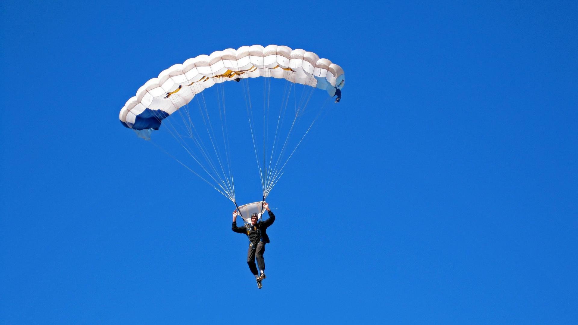 极速指挥官,当F1赛道上演哈登式攻防艺术