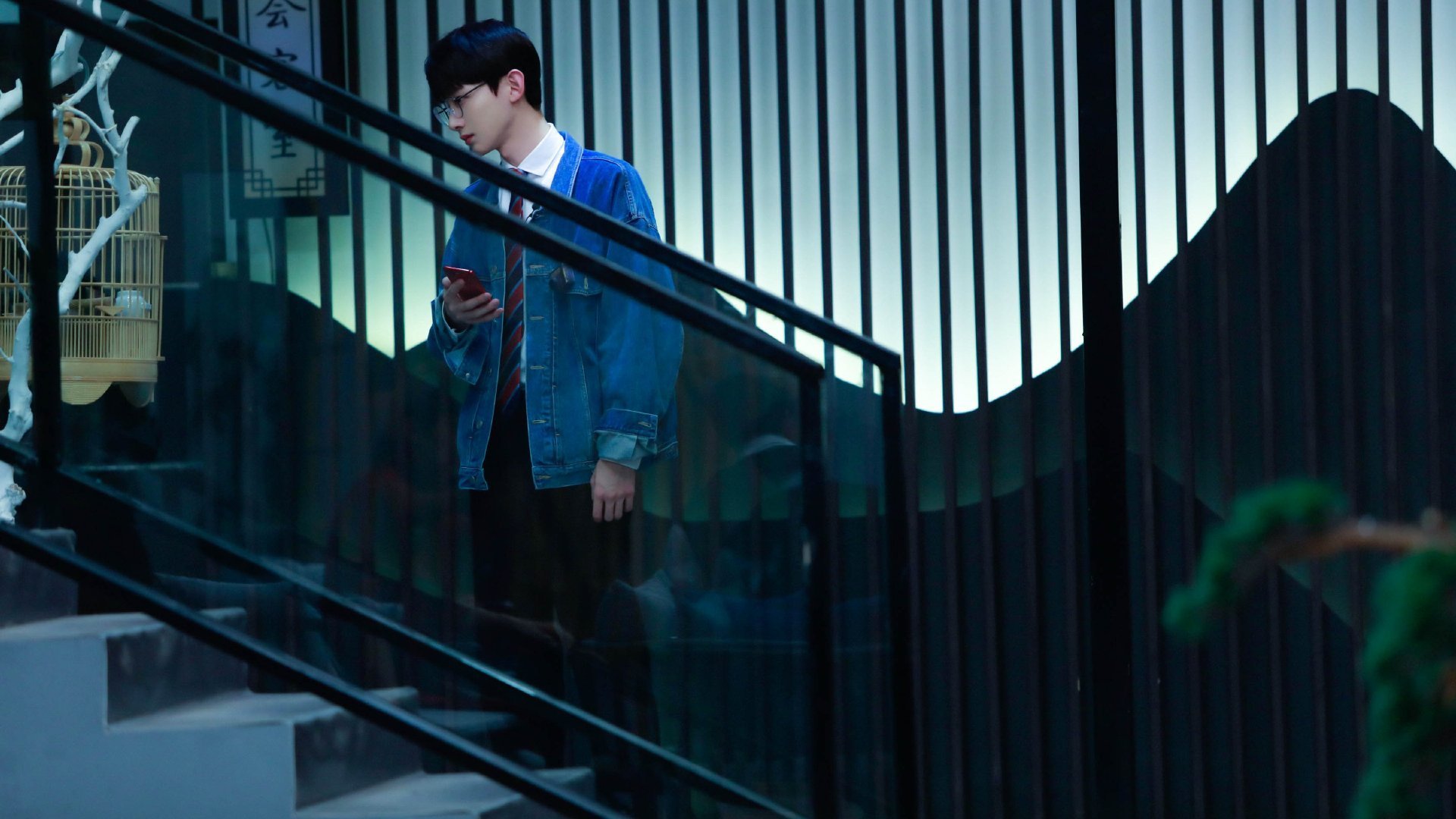 开云体育登录-东西方赛场的隔空共振，当上海滩的坚韧遇上洛城王者的宣言